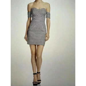 GUESS Gingham Off-the-Shoulder Dress size 2 flirty checkered mini dress